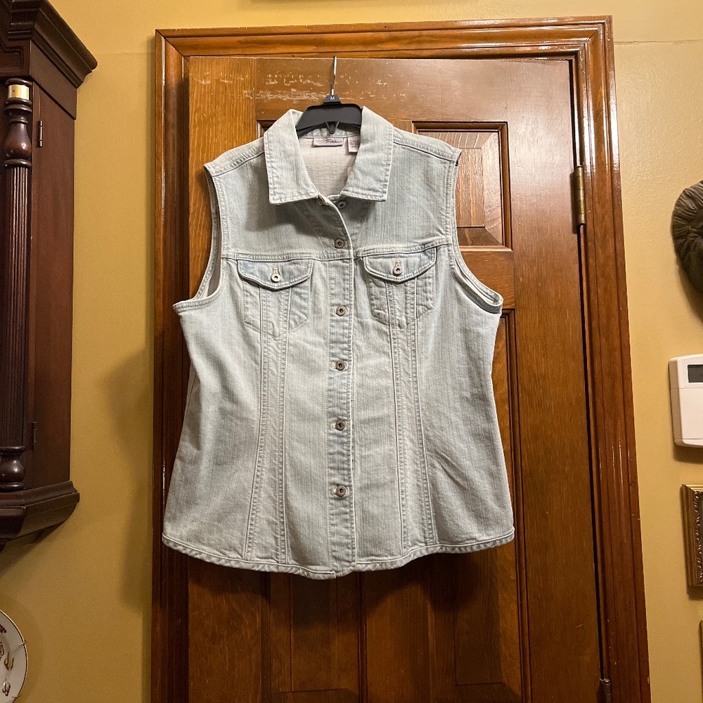 NWT Chico’s Platinum Light Blue, Denim, Sleeveless Vest.  Chico’s Sz. 2.